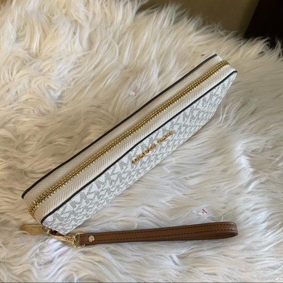 New Michael Kors jet set travel large continental wallet - Picture 4 of 8